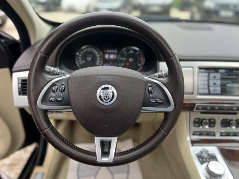 JAGUAR XF 2.2 D 163 ch Luxe