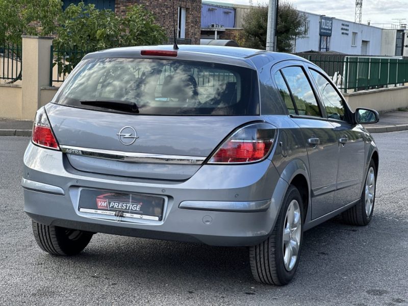 OPEL ASTRA 2008