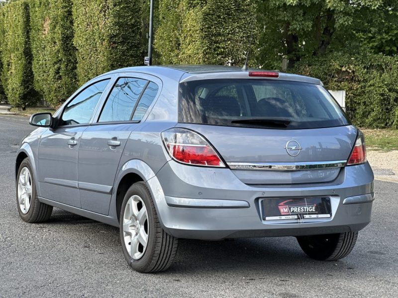 OPEL ASTRA 2008