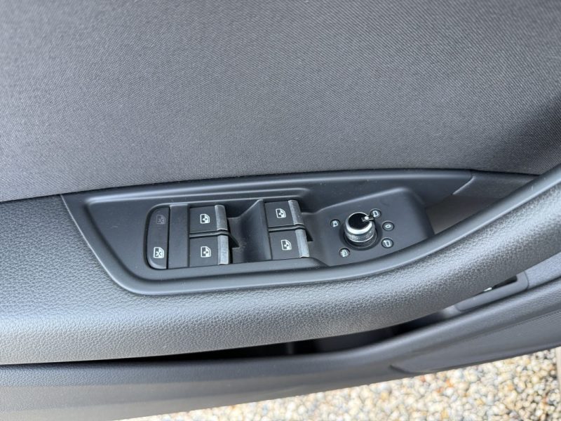 AUDI A4 AVANT 2020 30 TDI 136ch S tronic 7