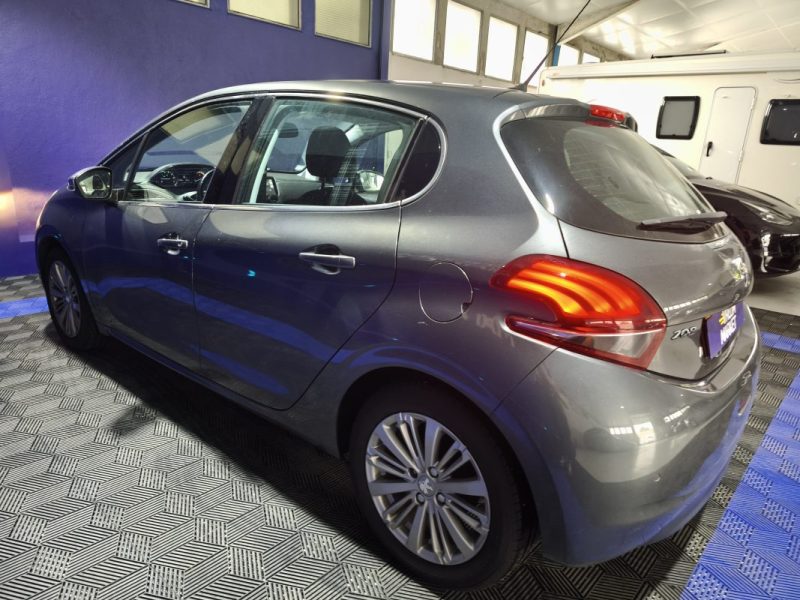 PEUGEOT 208 1,2 PURETECH 82 CV ALLURE