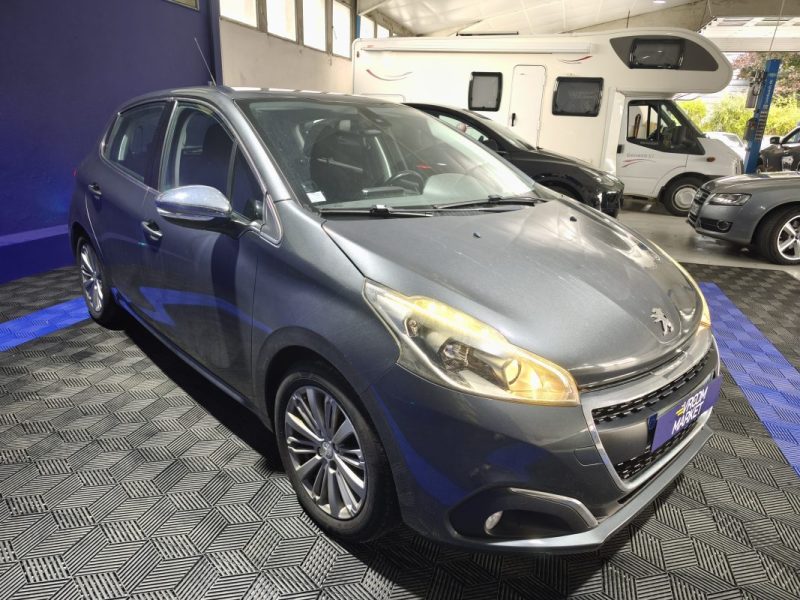 PEUGEOT 208 1,2 PURETECH 82 CV ALLURE