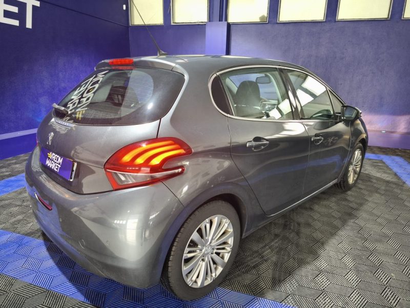 PEUGEOT 208 1,2 PURETECH 82 CV ALLURE