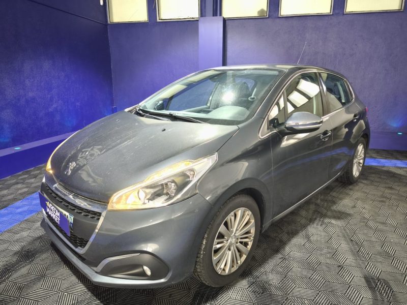PEUGEOT 208 1,2 PURETECH 82 CV ALLURE