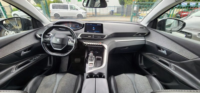 PEUGEOT 3008 - 2 2018