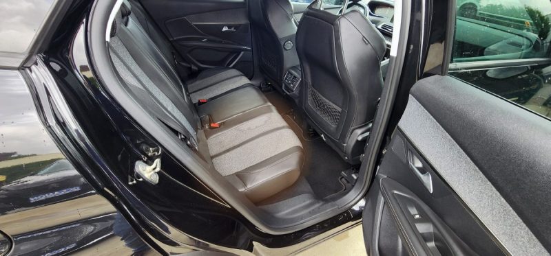 PEUGEOT 3008 - 2 2018