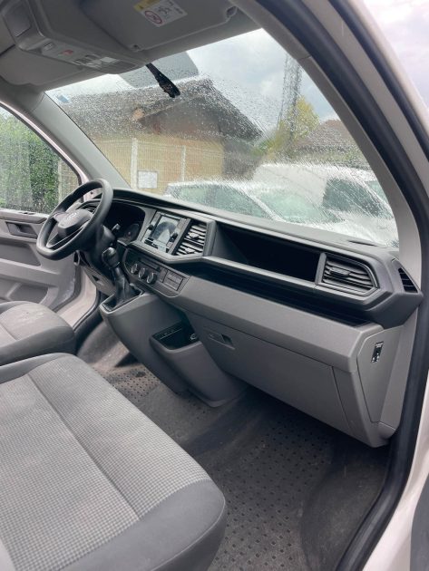 VOLKSWAGEN TRANSPORTER 2020