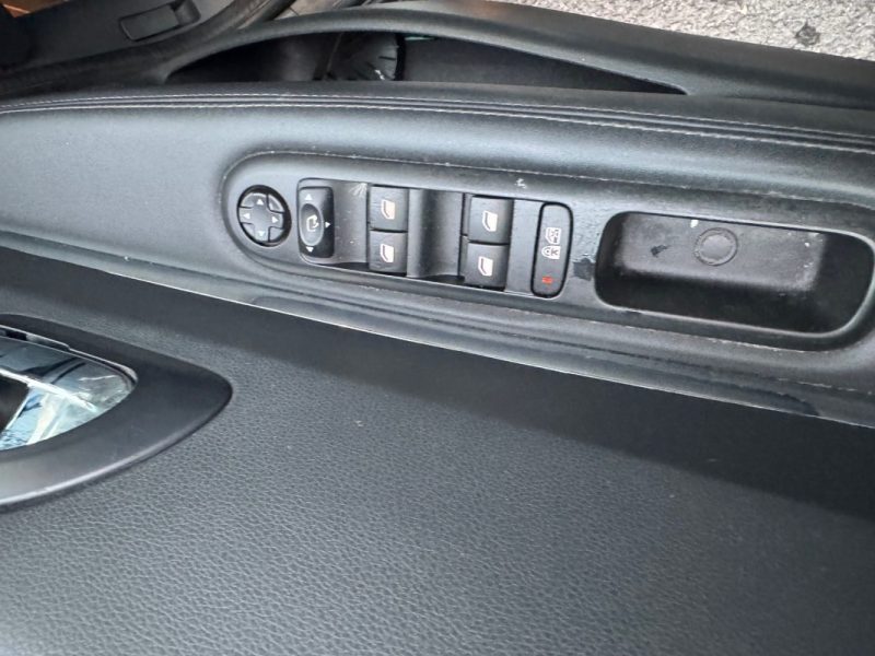 PEUGEOT 3008 ALLURE 1.6 EHDI 115CV GPS TOIT PANO 