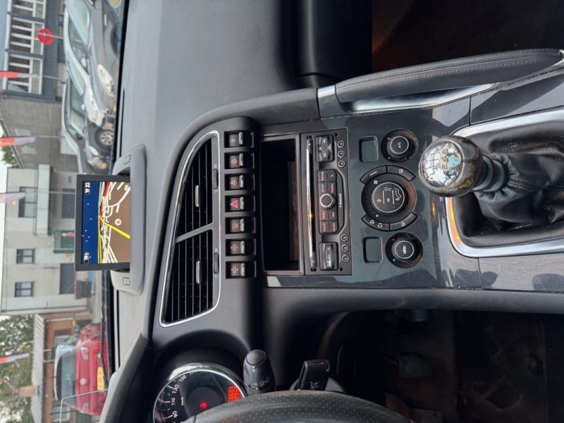 PEUGEOT 3008 ALLURE 1.6 EHDI 115CV GPS TOIT PANO 