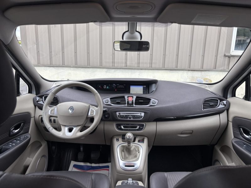 RENAULT SCENIC III 2011