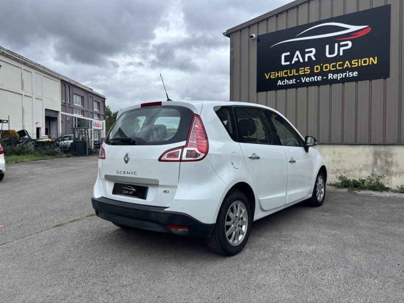 RENAULT SCENIC III 2011