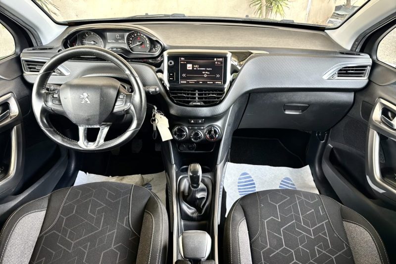 PEUGEOT 2008 1.6 BlueHDi 100 Style BVM5