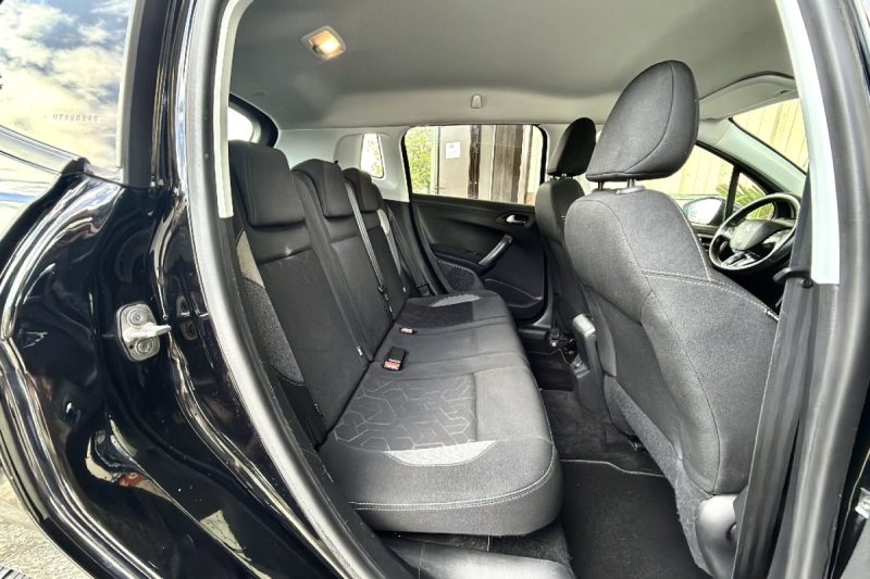 PEUGEOT 2008 1.6 BlueHDi 100 Style BVM5