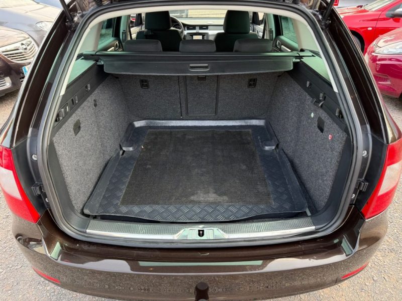 SKODA SUPERB II 2.0l TDI 140CV CR FAP ELEGANCE DSG 2013