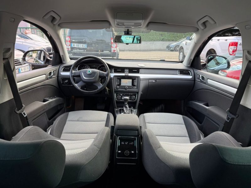 SKODA SUPERB II 2.0l TDI 140CV CR FAP ELEGANCE DSG 2013