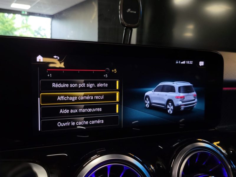 MERCEDES CLASSE GLB 200 D 8G DCT AMG LINE / TOIT OUVRANT / SIEGES CHAUFFANTS / ECLAIRAGE D\'AMBIANCE