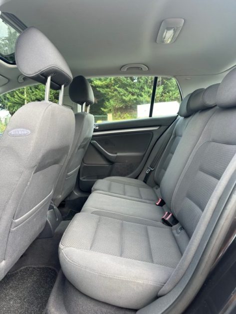 VOLKSWAGEN GOLF 5 2004