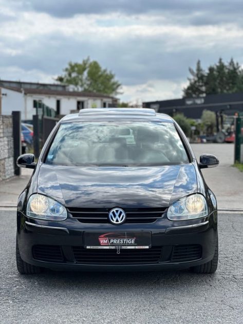 VOLKSWAGEN GOLF 5 2004