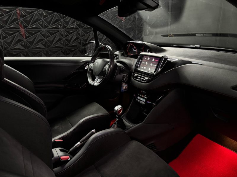 PEUGEOT 208 1.6 THP 208ch GTi by Peugeot Sport S&S GARANTIE 6 MOIS