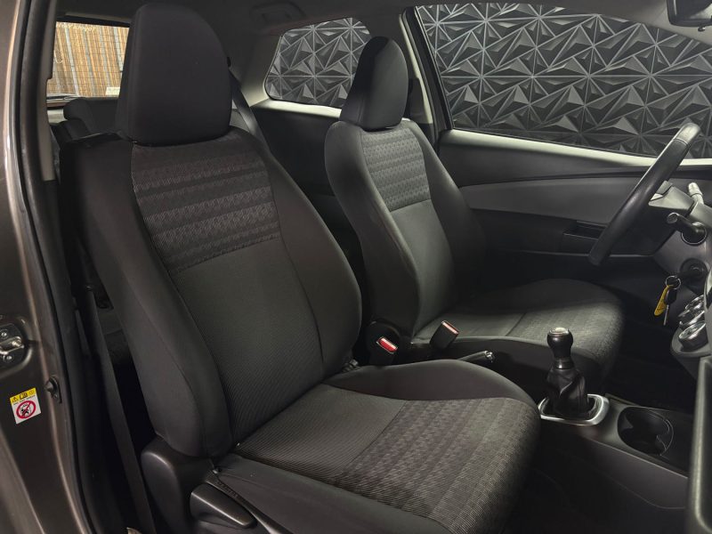 TOYOTA YARIS VVT-i Active 5p GARANTIE 6 MOIS