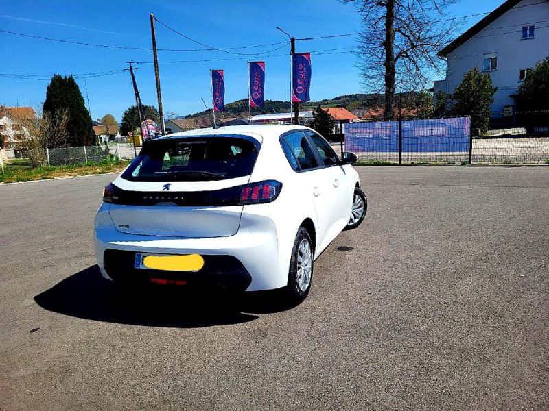 PEUGEOT 208 2021