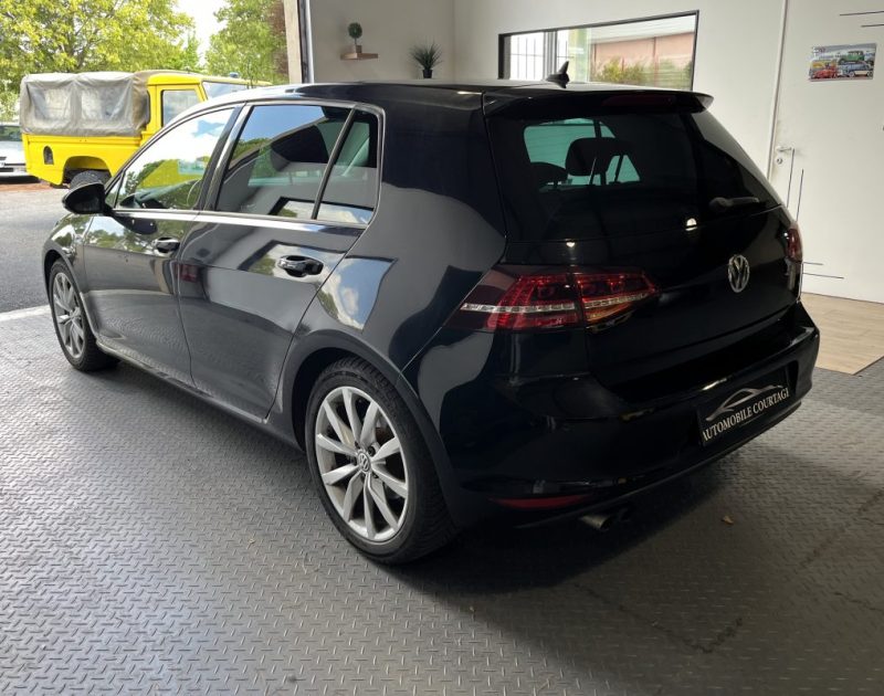 VOLKSWAGEN GOLF 2015