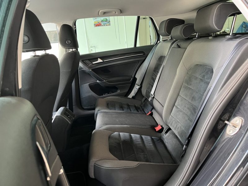 VOLKSWAGEN GOLF 2015