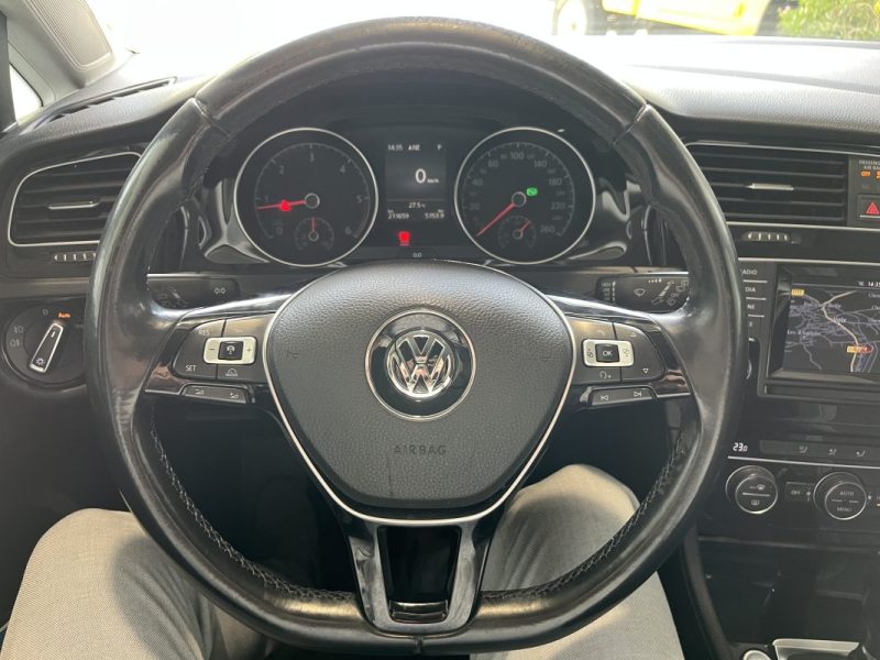 VOLKSWAGEN GOLF 2015