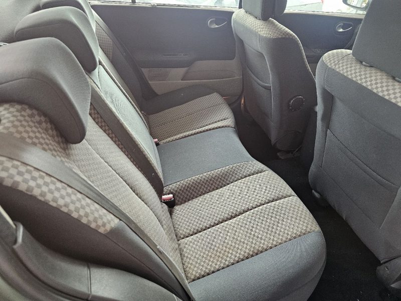 RENAULT MEGANE 1.9DCI 120CH PACK AUTHENTIQUE ANNEE 2005 124000KM