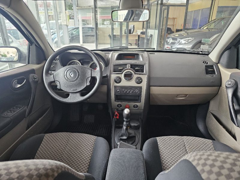 RENAULT MEGANE 1.9DCI 120CH PACK AUTHENTIQUE ANNEE 2005 124000KM