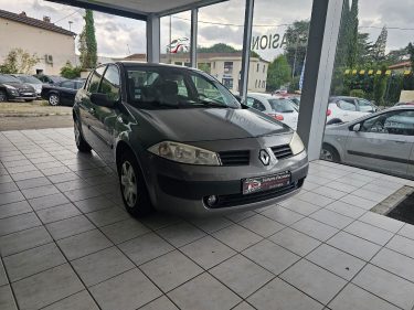 RENAULT MEGANE 1.9DCI 120CH PACK AUTHENTIQUE ANNEE 2005 124000KM