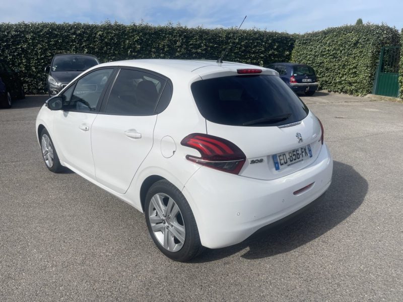 PEUGEOT 208 1.2 82CV PACK STYLE CT OK CLIM GARANTIE