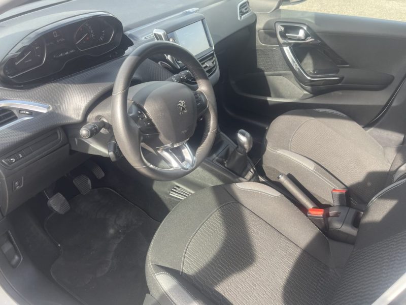 PEUGEOT 208 1.2 82CV PACK STYLE CT OK CLIM GARANTIE