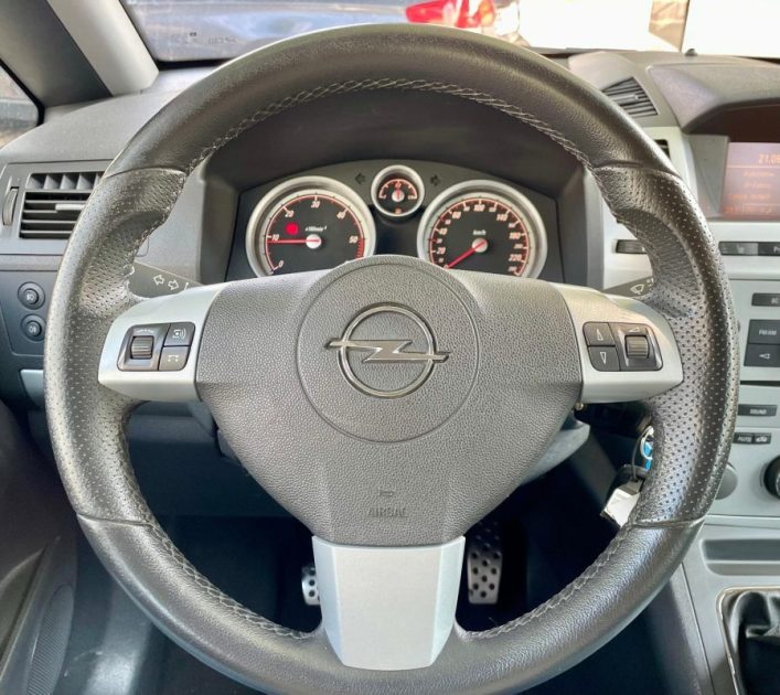 OPEL ZAFIRA 2008
