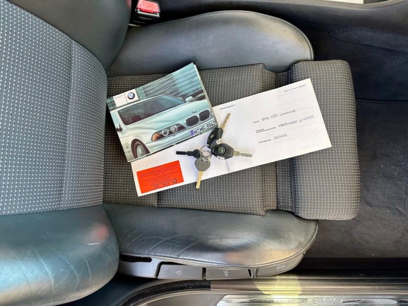 BMW SERIE 5 E39 520i 170ch PACK SPORT