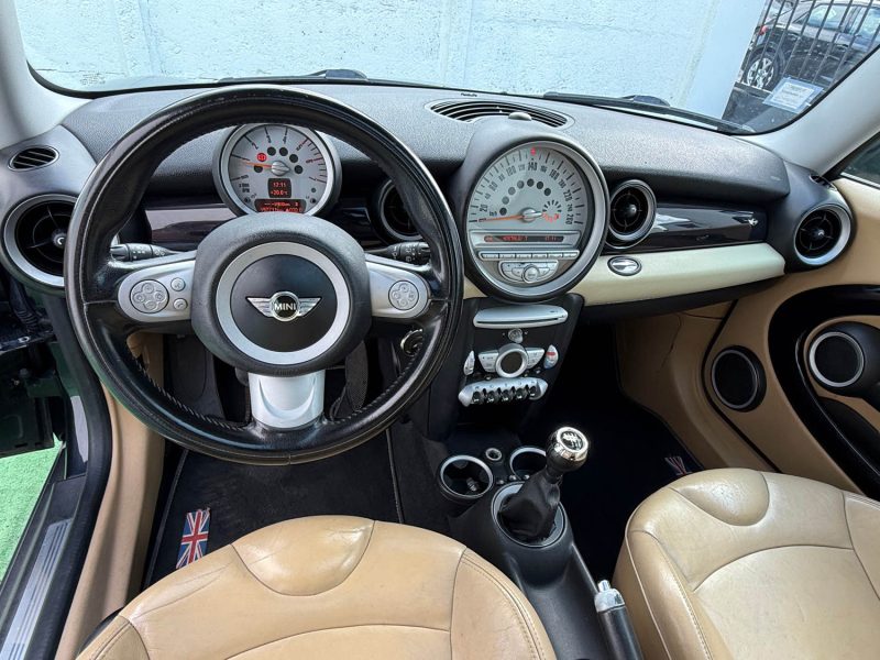 MINI CLUBMAN 1.6D - 16V 110 CV TURBO COOPER D/TOIT OURANT PANORAMIQUE/BVM 6/ GARANTIE 6 MOIS