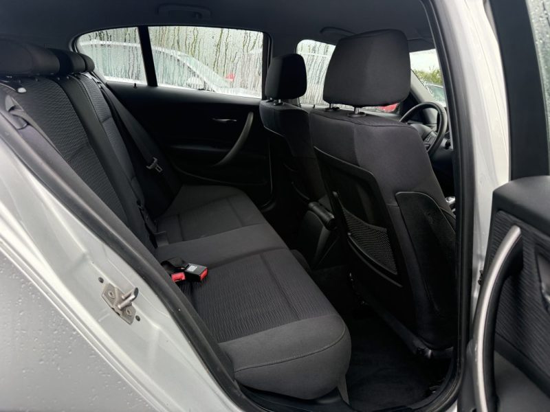 BMW 1er 118i  2010 - 57927 KM