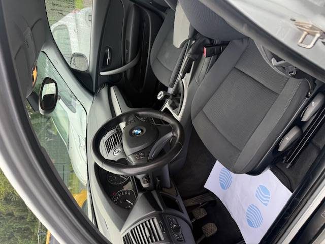 BMW 1er 118i  2010 - 57927 KM