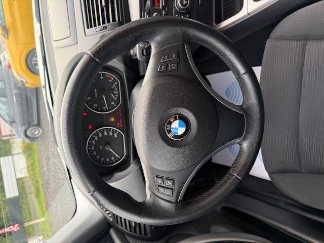 BMW 1er 118i  2010 - 57927 KM