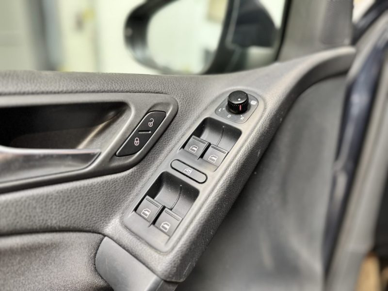 VOLKSWAGEN GOLF VI  2010