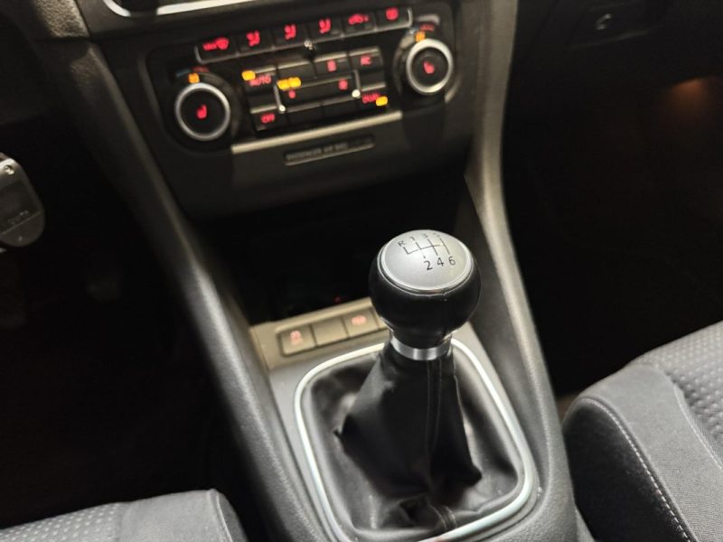 VOLKSWAGEN GOLF VI  2010