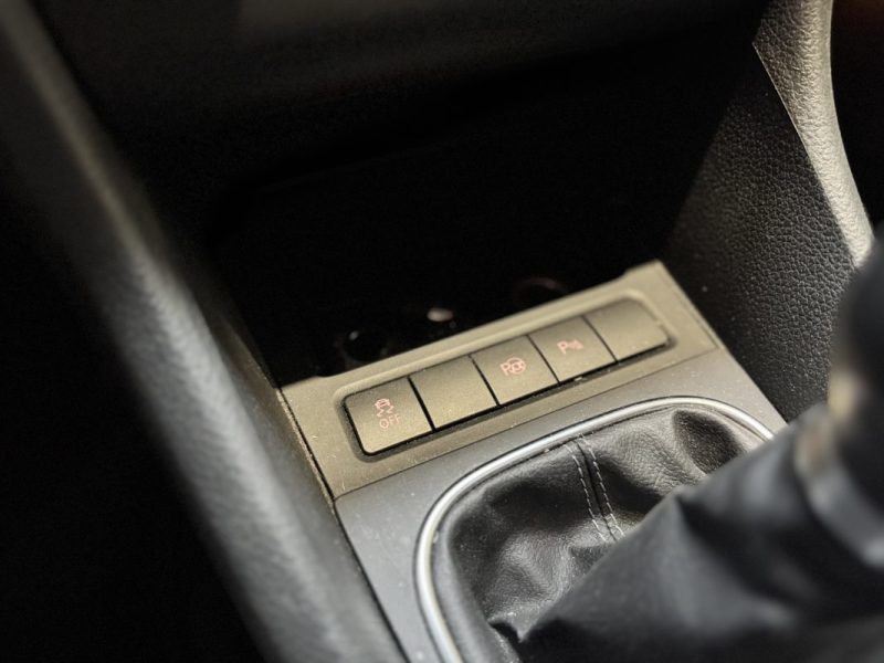 VOLKSWAGEN GOLF VI  2010