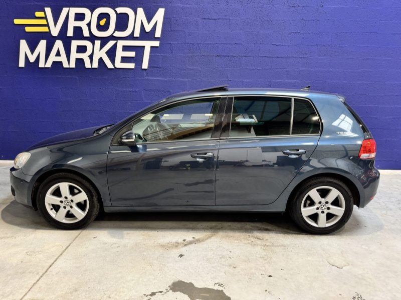 VOLKSWAGEN GOLF VI  2010