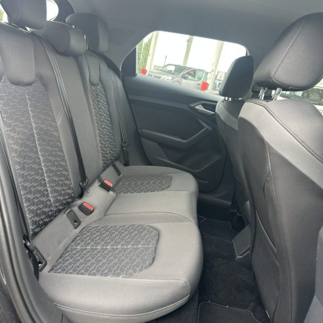 AUDI A1 SPORTBACK 30 TFSI 110 CV Advanced 2 S-tronic Garantie 12 Mois Gris Manhattan 1ere Main TVA 