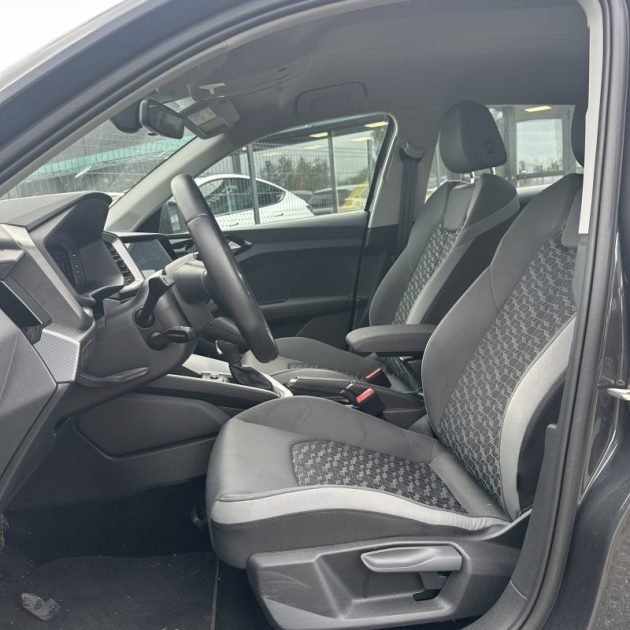 AUDI A1 SPORTBACK 30 TFSI 110 CV Advanced 2 S-tronic Garantie 12 Mois Gris Manhattan 1ere Main TVA 