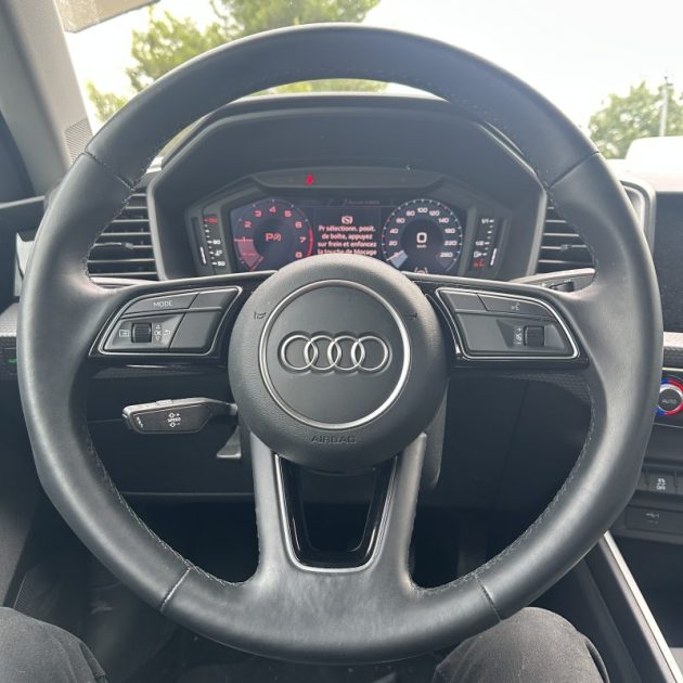 AUDI A1 SPORTBACK 30 TFSI 110 CV Advanced 2 S-tronic Garantie 12 Mois Gris Manhattan 1ere Main TVA 