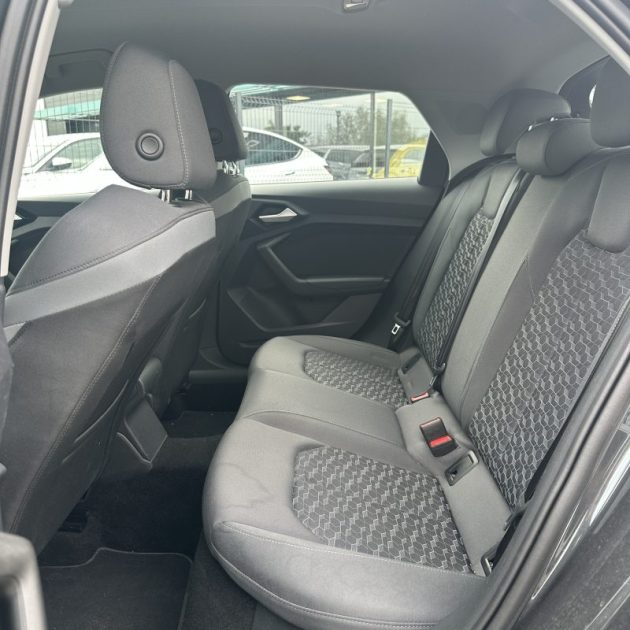 AUDI A1 SPORTBACK 30 TFSI 110 CV Advanced 2 S-tronic Garantie 12 Mois Gris Manhattan 1ere Main TVA 