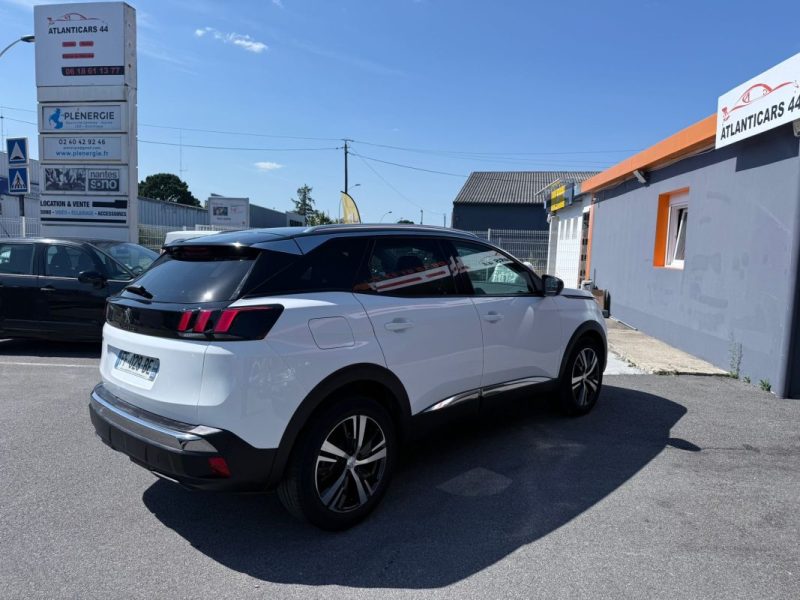 PEUGEOT 3008 2019
