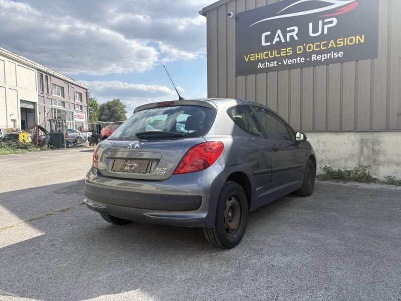 PEUGEOT 207 2009