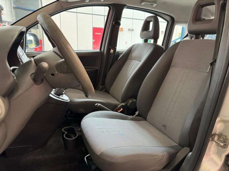 FIAT PANDA 1.2i 69 Confort 